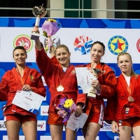 Владивостокская спортсменка Юлия Вицина заняла третье место на Чемпионате Европы по самбо среди женщин